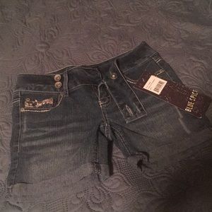 Cute jean shorts! New with tags